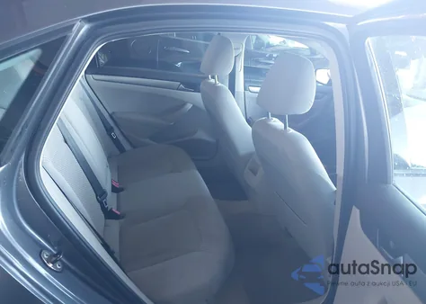 2013 Volkswagen Passat 2.5L S z USA, uszkodzony, nr VIN 1VWAP7A34DC012123